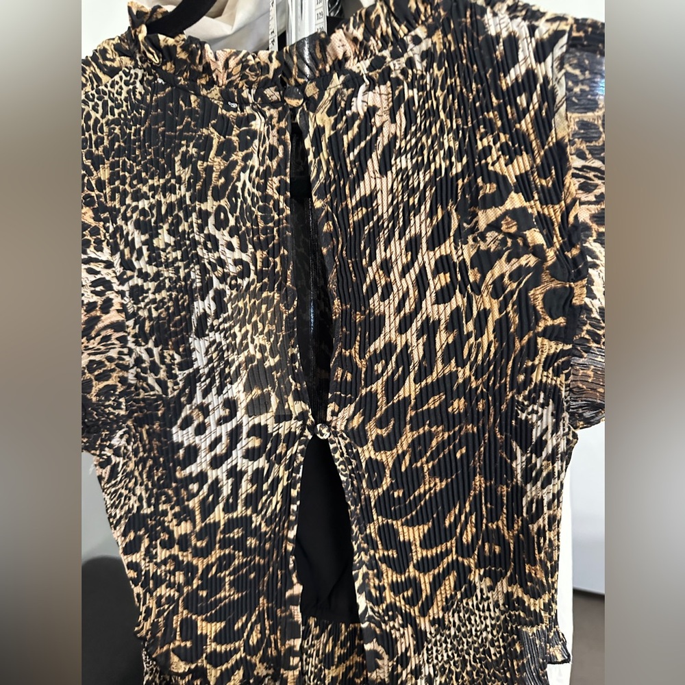 Mellóday Leopard Dress - Picture 9 of 15